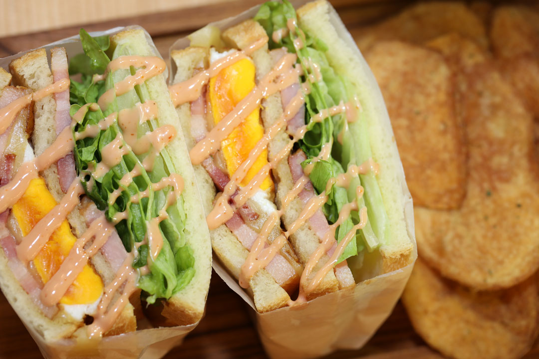 LENN CAFE（レンカフェ）「れんかふぇ・レンかふぇ」ベーコンエッグサンドイッチ_Bacon Egg Sandwich1