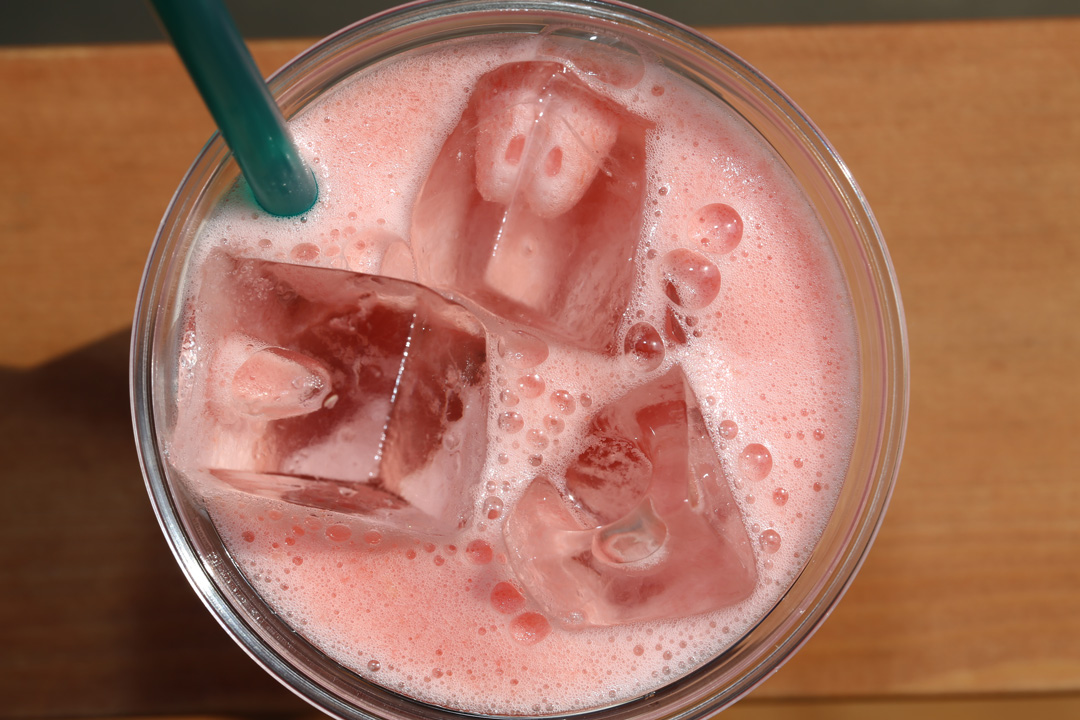 生グレープフルーツジュース（Fresh-Pink-Grapefruit-Juice）LENN-CAFE（レンカフェ）「れんかふぇ・れんカフェ」2