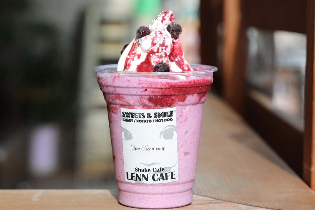 Strawberry Cassis Yogurt Shake（ストロベリーカシスヨーグルトシェイク）レンカフェ（LENN CAFE）2