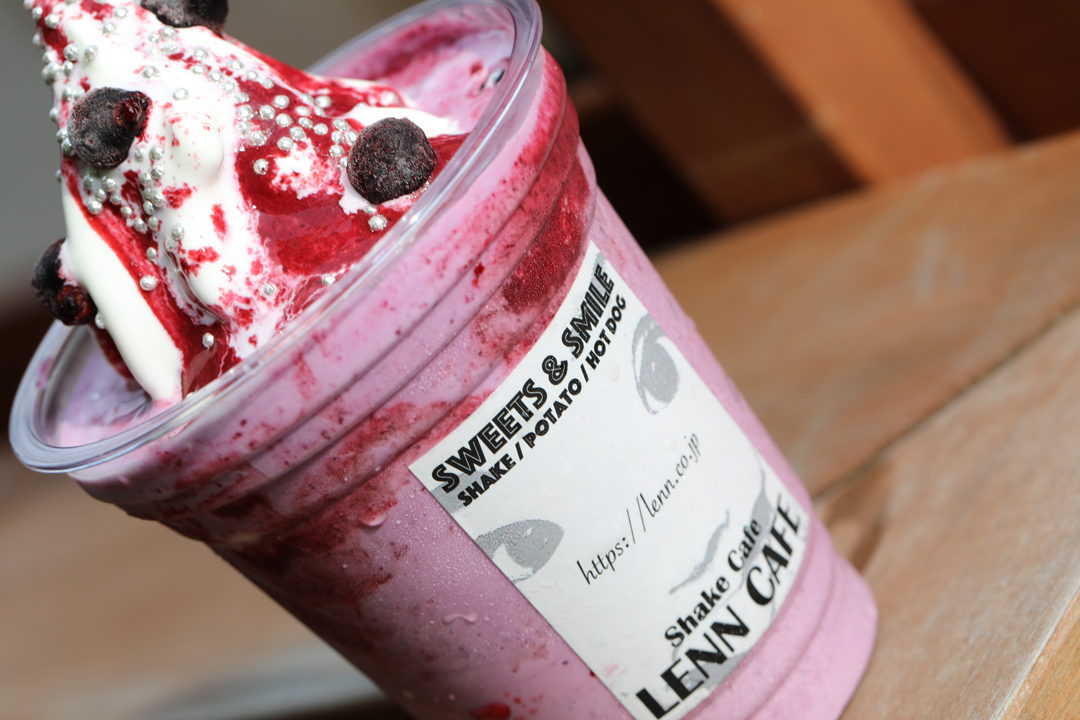 Strawberry Cassis Yogurt Shake（ストロベリーカシスヨーグルトシェイク）レンカフェ（LENN CAFE）3