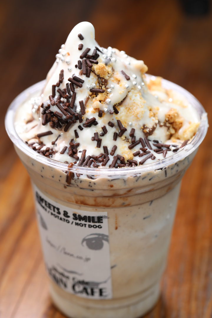 レンカフェ「カフェモカクッキーバナナシェイク（Coffee Chocolate Cookie Banana Shake）」LENN CAFE1