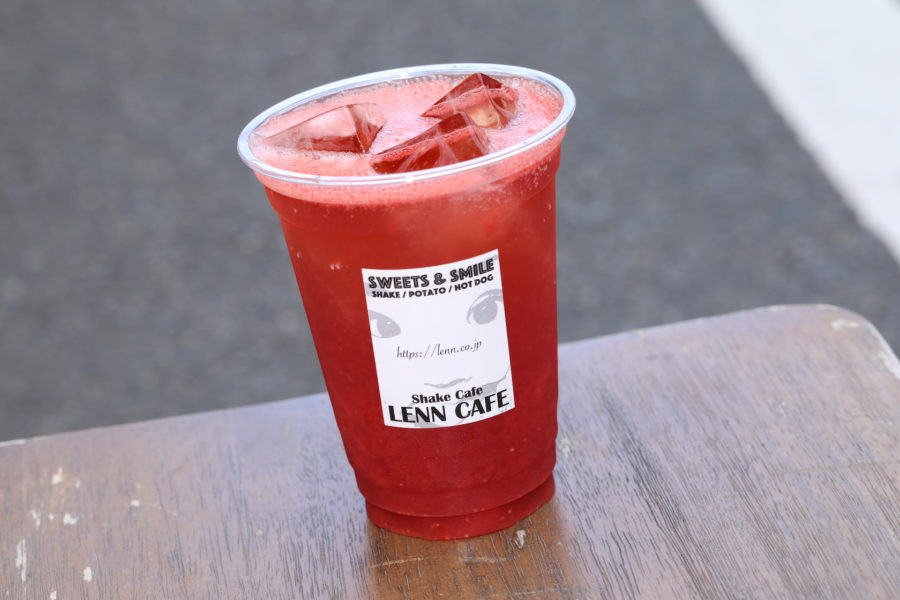 ストロベリーアイスティー（Strawberry Iced Tea） LENN CAFE（レンカフェ）